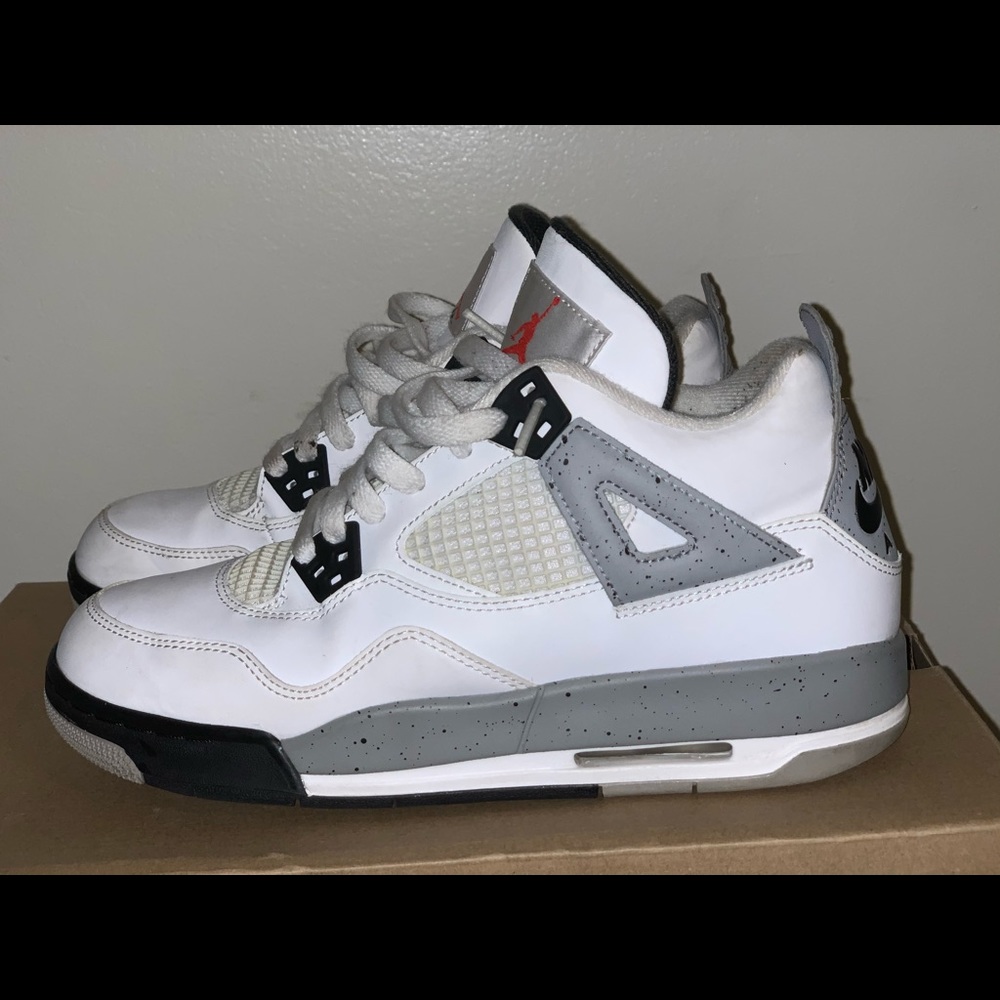 Used Jordan 4 Retro White Cement (2012)